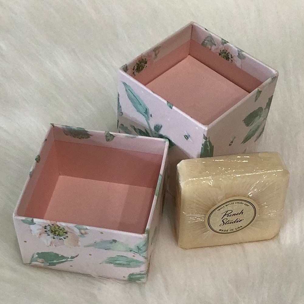 🩷 PUNCH STUDIO 🩷 Sea Glass Music Box With Soap - Picture 5 of 6